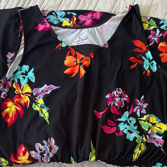 Cuddl Duds Vibrant Floral Black Dress/Romper - Picture 1 of 4